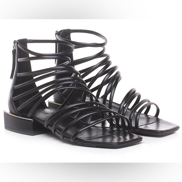 VIC MATIÈ Black Leather Chunky Heel Strappy Square Toe Polish Sandals EUC 38.5 - Picture 1 of 11